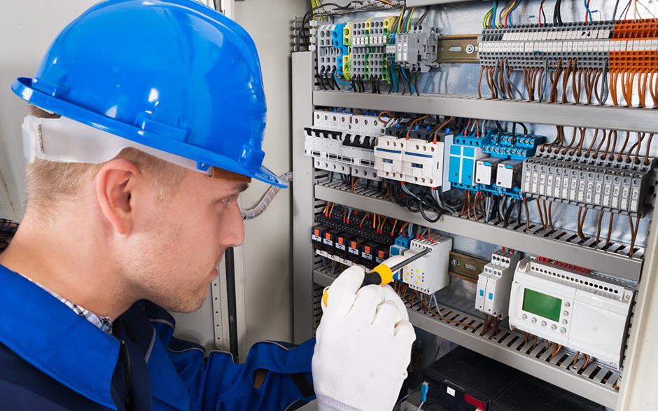 besoin d'un électricien Paris 2
